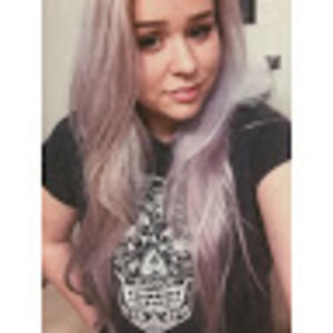 Meet your Posher, Caitlin